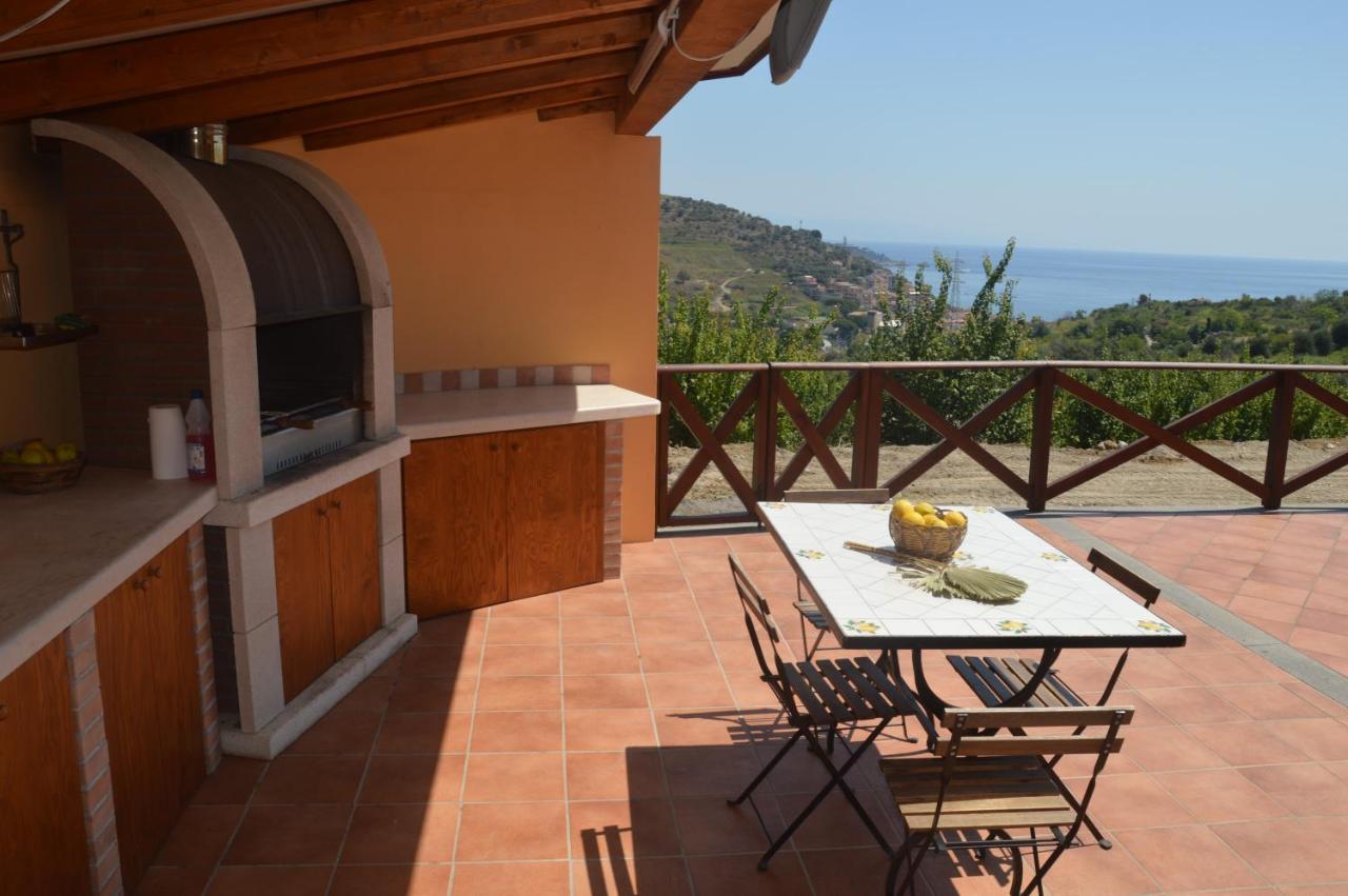 Villa Da Campo Giardini-Naxos Kültér fotó